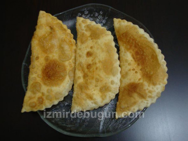 Çiğ börek tarifi, çiğ börek nasıl yapılır İzmir'de Bugün
