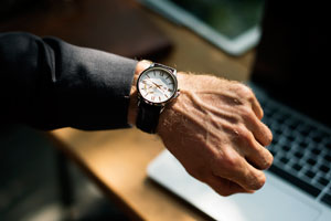 Kol saati neden sol kola takılır?