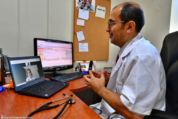 Eşrefpaşa Hastanesi’nde görüntülü hekim dönemi