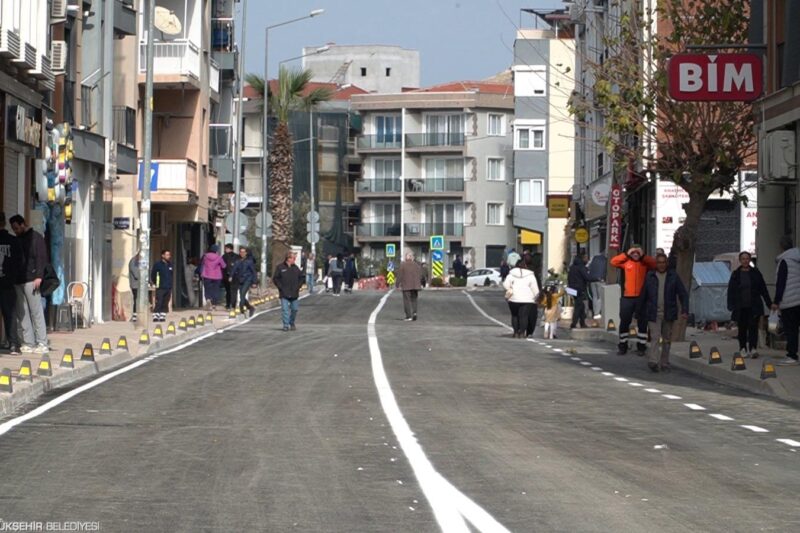 Seferihisar Şehit General Temel Cingöz Caddesi yenilendi