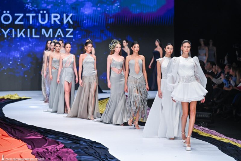 IF Wedding Fashion İzmir’de “Sessiz Asalet” podyuma taşındı
