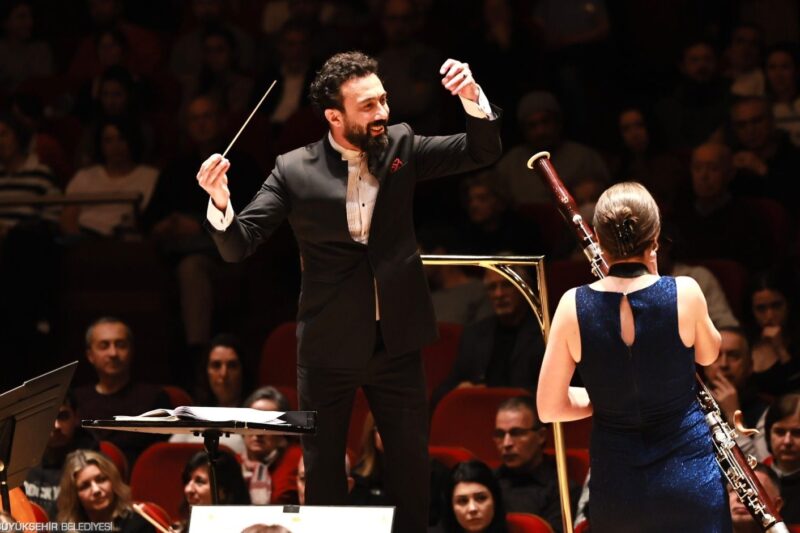 Sophie Dervaux, İzmirli müzikseverleri büyüledi