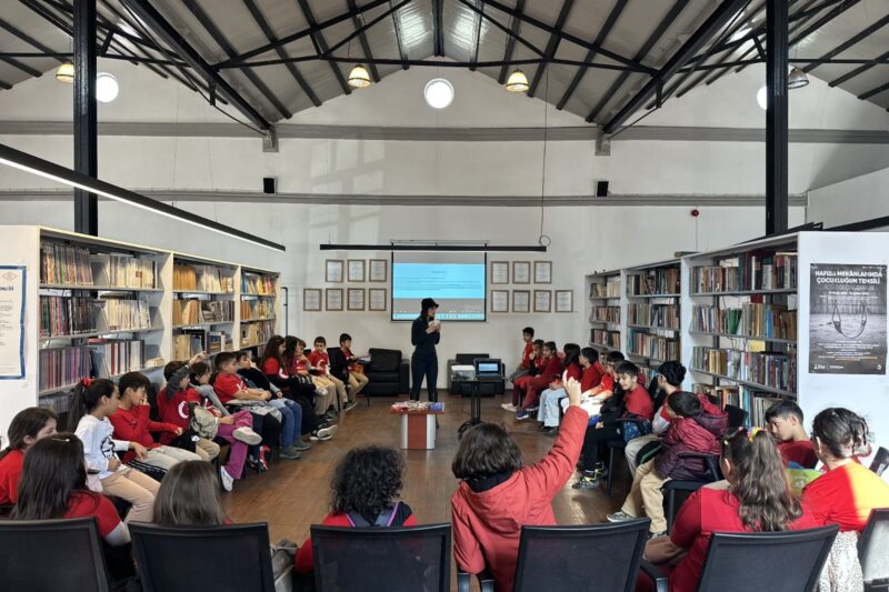 Kütüphanede Buluşalım: Yaratıcı Okuma Atölyesi başladı