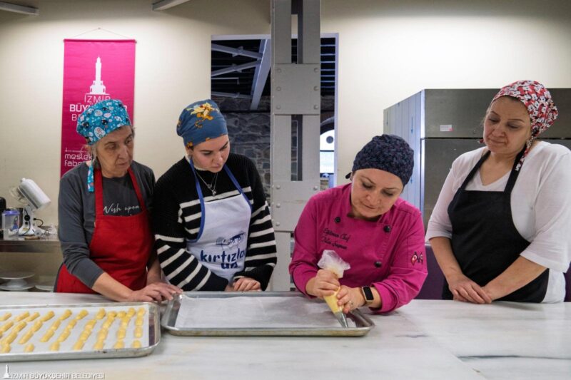 İzmir’in yeni başlangıçlara açılan kapısı: Meslek Fabrikası