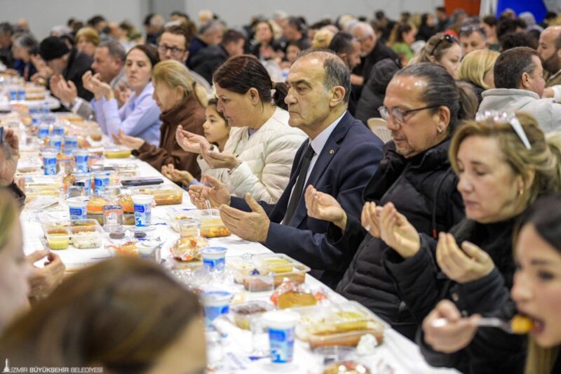 “Hiç kimsenin kendini yalnız hissetmediği bir yaşamı var etmek istiyoruz”