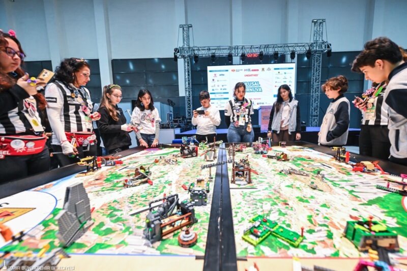FIRST LEGO League Ulusal Turnuvası Fuar İzmir’de başladı