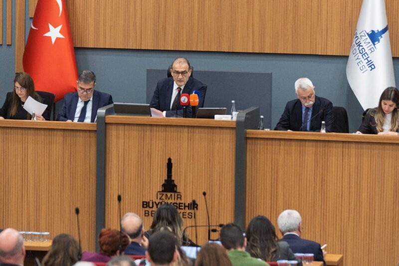 Büyükşehir Meclisi’nden Vakıflar’a tahliye isyanı