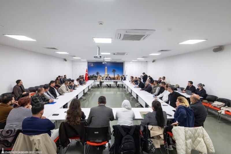 İzmir’de Romanlar için ortak akıl buluşması