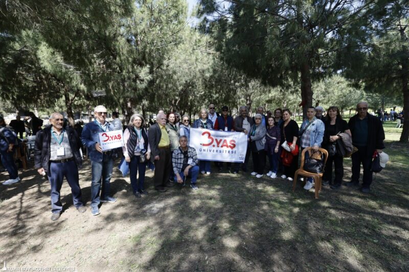 3. Yaş Üniversitesi öğrencileri gözyaşlarına hâkim olamadı
