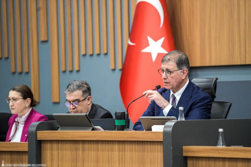 “İzmir dezenformasyon baskısı altındadır”