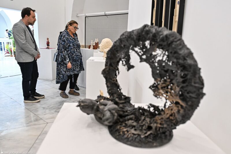 Seramikle görünür kılınan sessiz çığlıklar