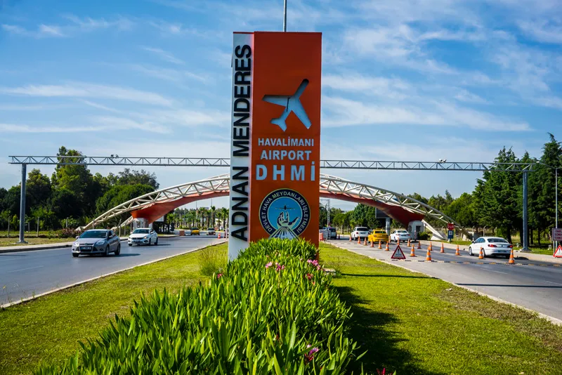 Yolculuk Öncesi Rezervasyon Kolaylığı Turkey Transfer Airport ile İzmir Havalimanı Ulaşımınızı Şansa Bırakmayın