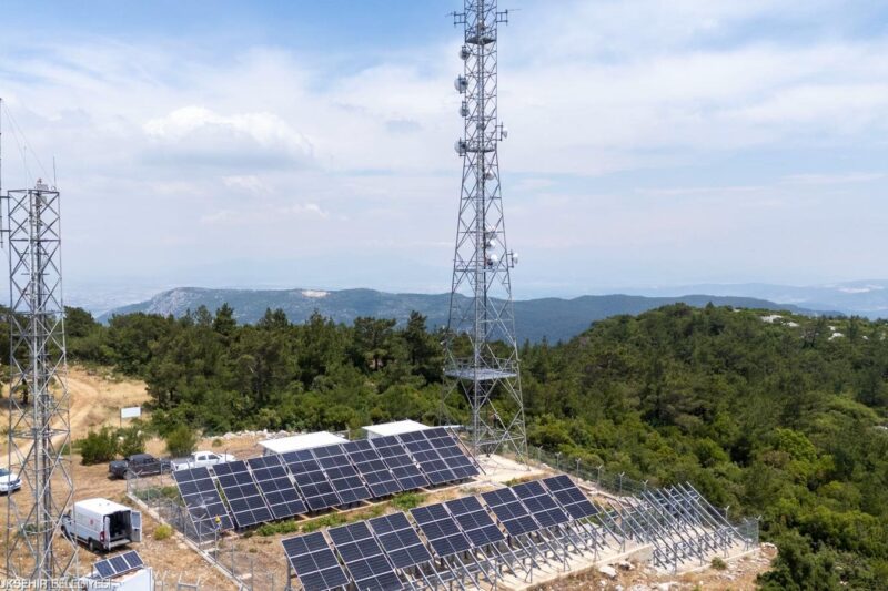 İzmir’in kritik haberleşme altyapısına güneş enerjili güvence