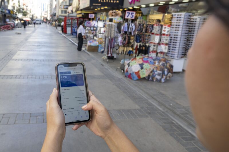 “Yakınımda” uygulamasıyla İzmir artık cebinizde